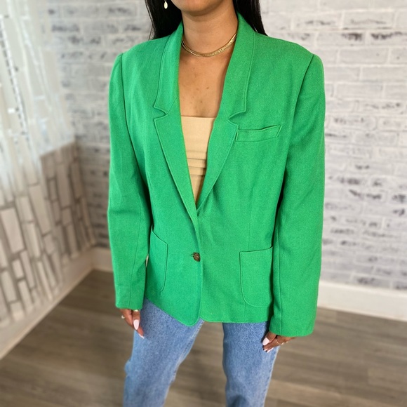 Bright Green Two Piece Set - Picture 2 of 7